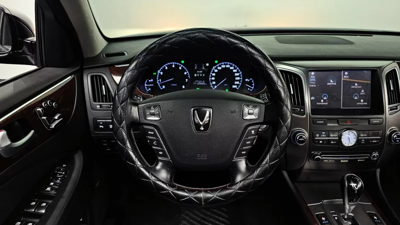 Hyundai Equus