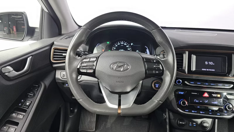 Hyundai Ioniq