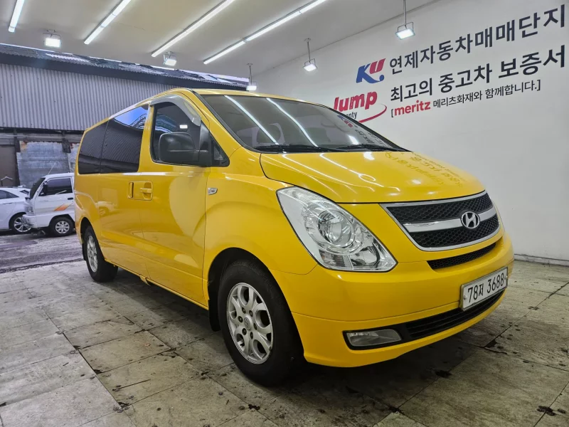 Hyundai Starex