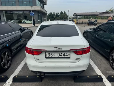 Jaguar XF