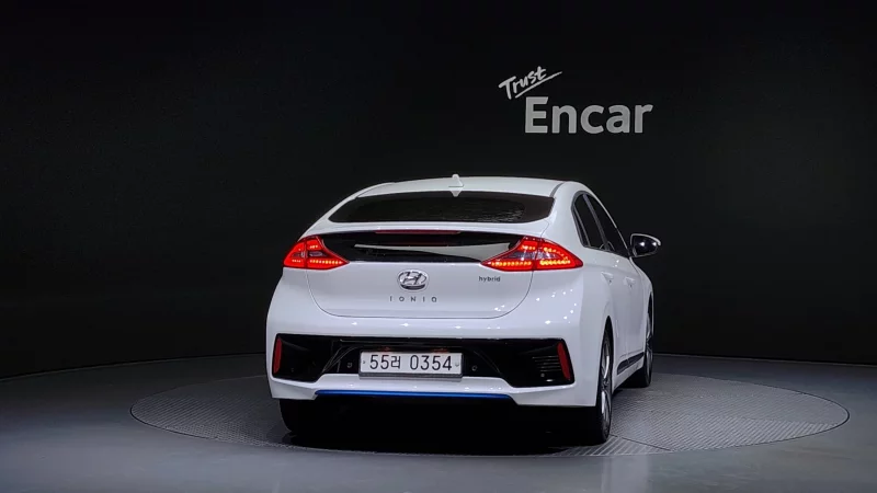 Hyundai Ioniq