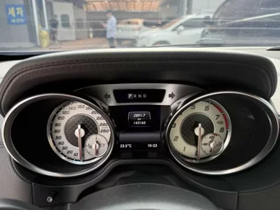 Mercedes-Benz SL-Class