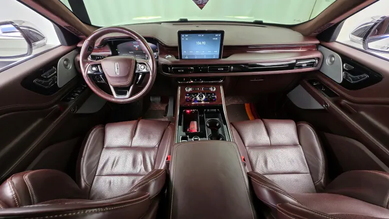 Lincoln Aviator