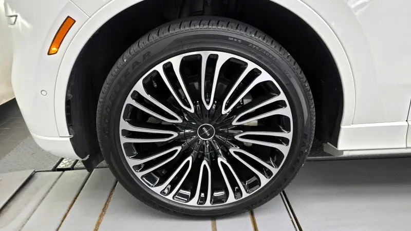 Lincoln Aviator