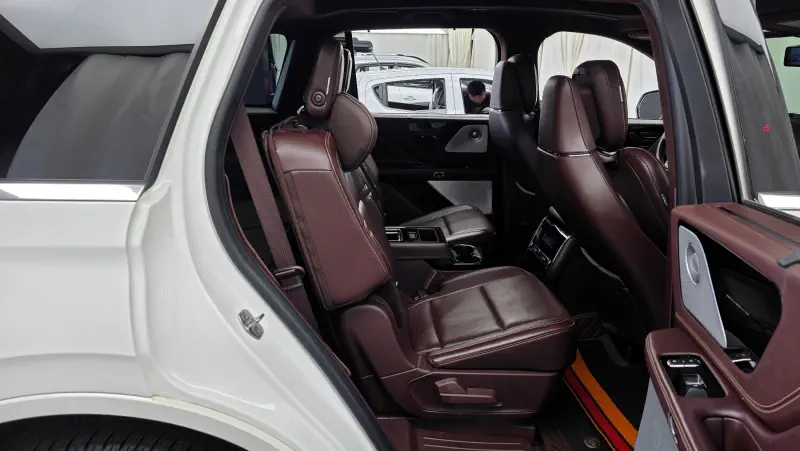 Lincoln Aviator