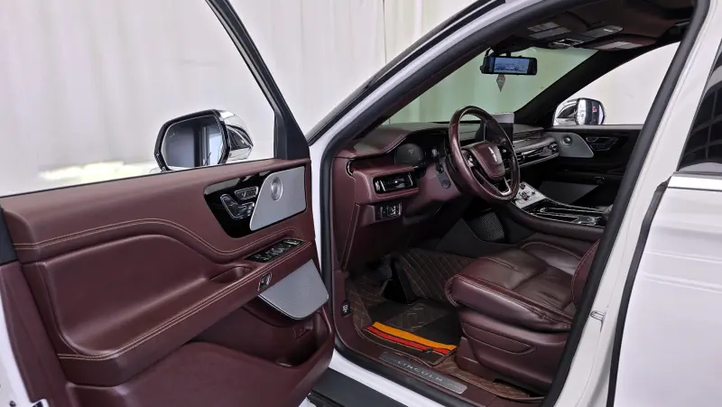 Lincoln Aviator