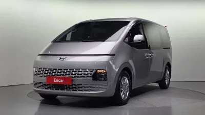 Hyundai Staria