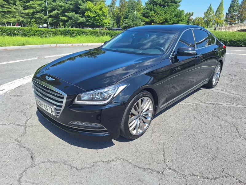 Hyundai Genesis