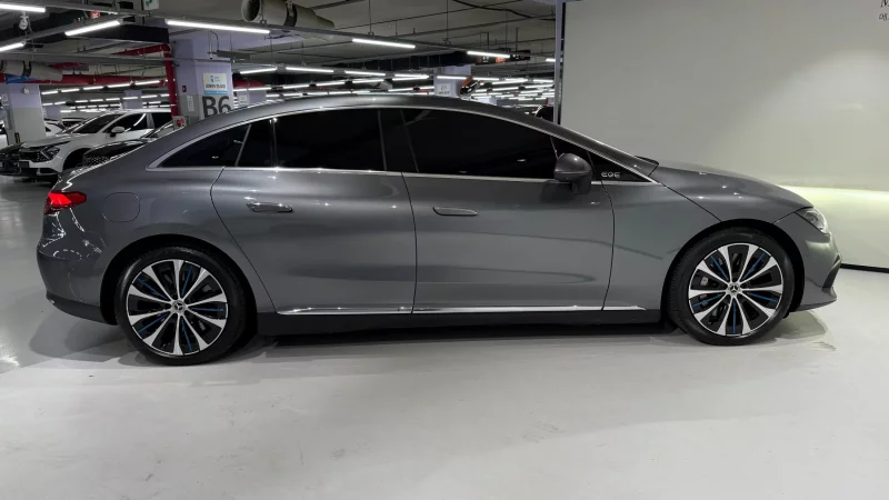 Mercedes-Benz EQE