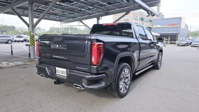 GMC SIERRA