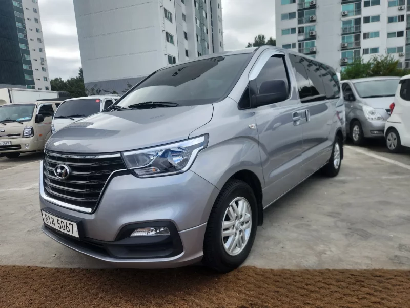 Hyundai Starex