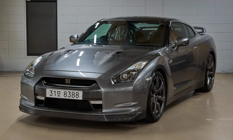 Nissan GT-R