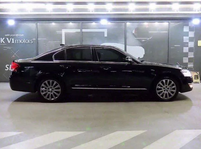 SsangYong Chairman W