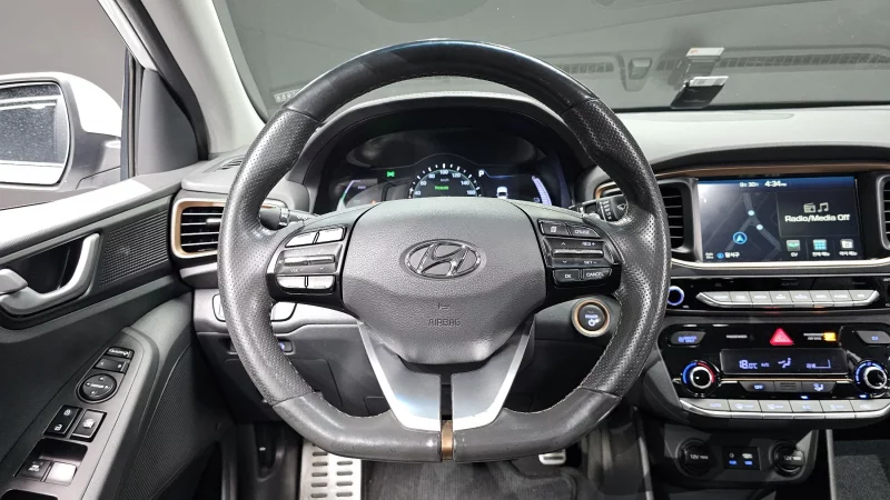 Hyundai Ioniq