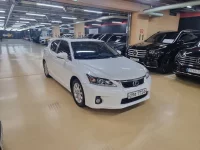 Lexus CT200h