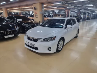 Lexus CT200h