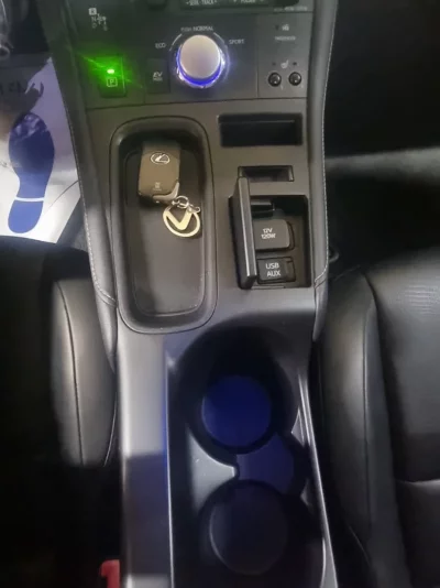 Lexus CT200h
