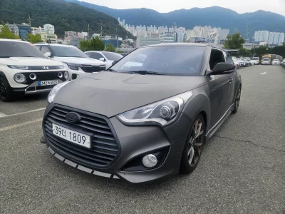 Hyundai Veloster