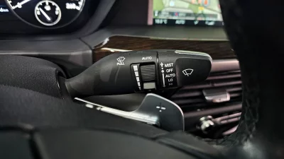 Genesis EQ900