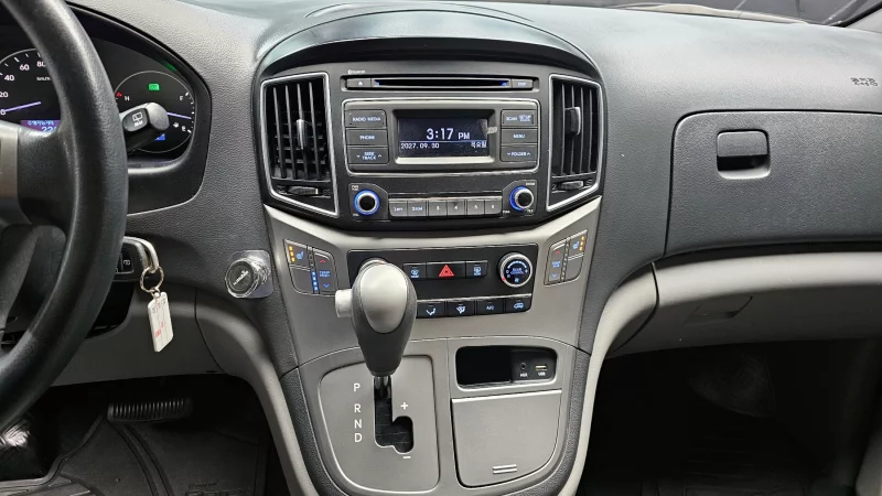 Hyundai Grand Starex
