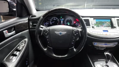 Hyundai Genesis