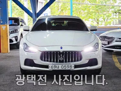 Maserati GHIBLI