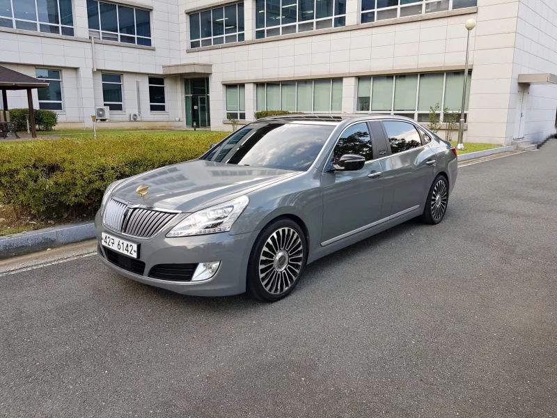 Hyundai Equus