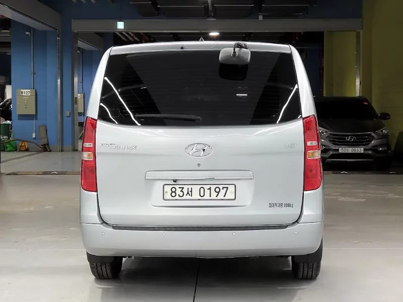 Hyundai Starex