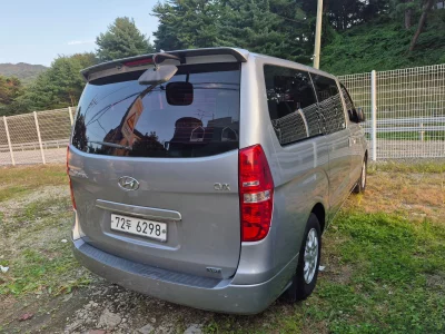 Hyundai Starex