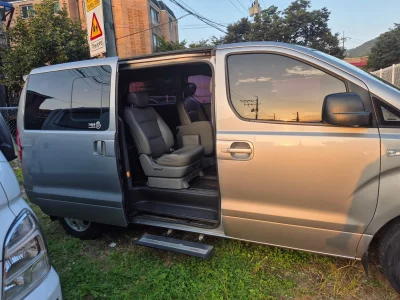 Hyundai Starex