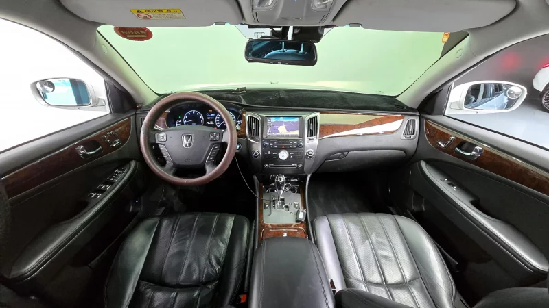 Hyundai Equus