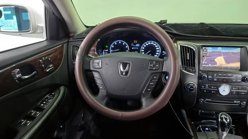Hyundai Equus