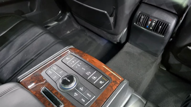 Hyundai Equus
