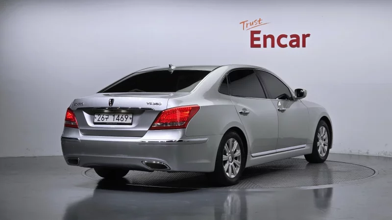 Hyundai Equus