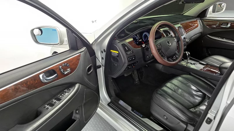 Hyundai Equus