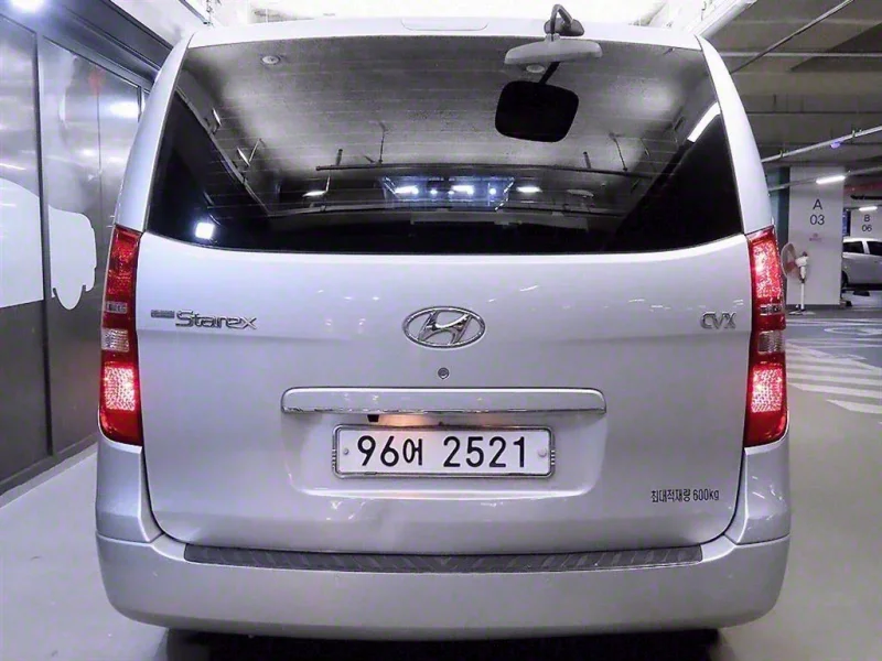 Hyundai Starex