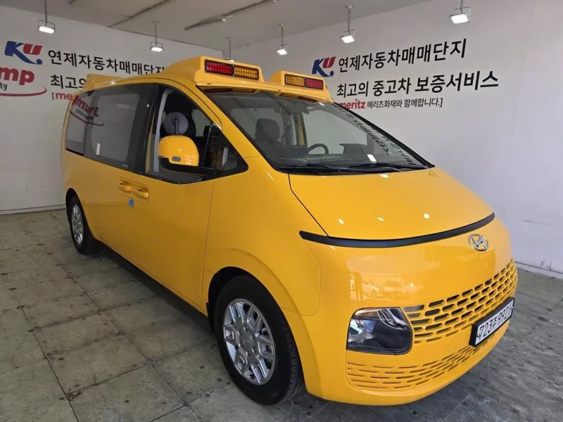 Hyundai Staria