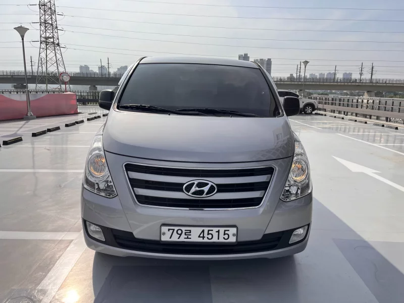 Hyundai Starex