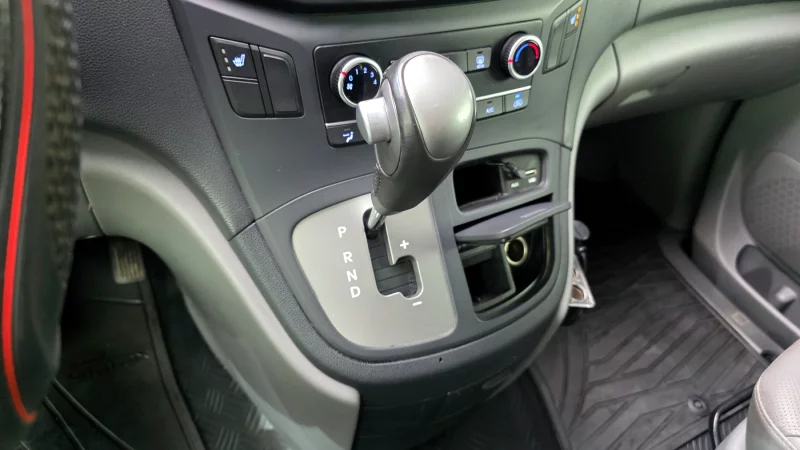 Hyundai Grand Starex