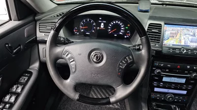 Kia OPIRUS