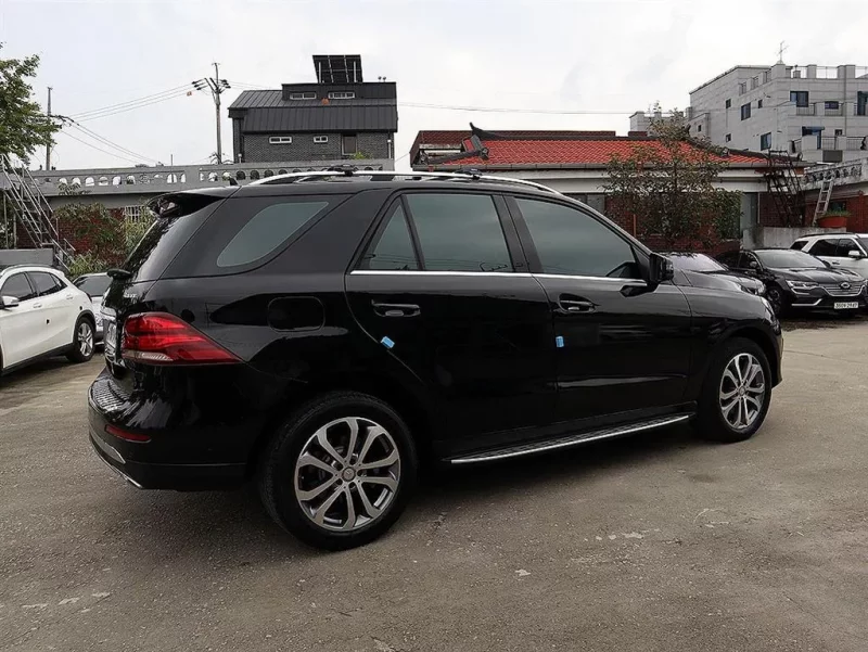 Mercedes-Benz GLE-Class