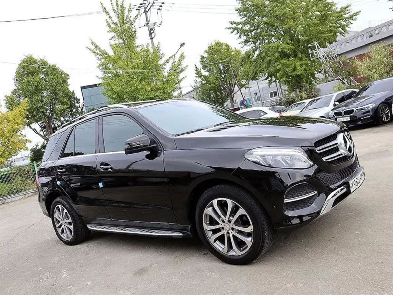 Mercedes-Benz GLE-Class