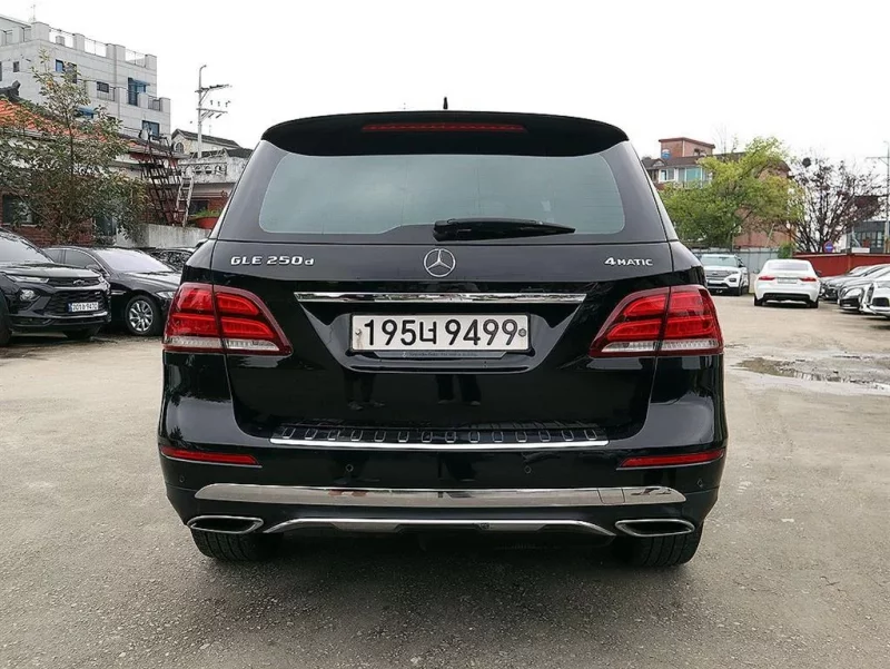 Mercedes-Benz GLE-Class