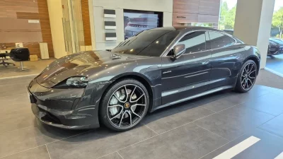 Porsche TAYCAN