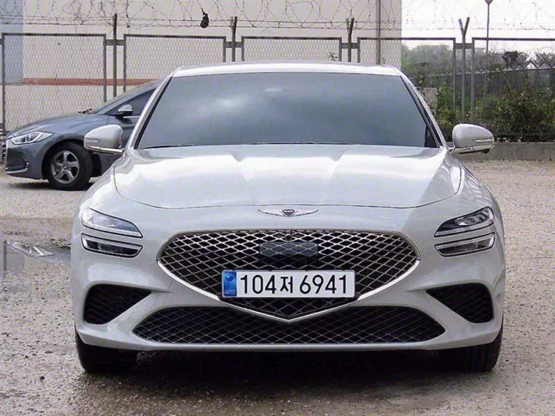 Genesis G70