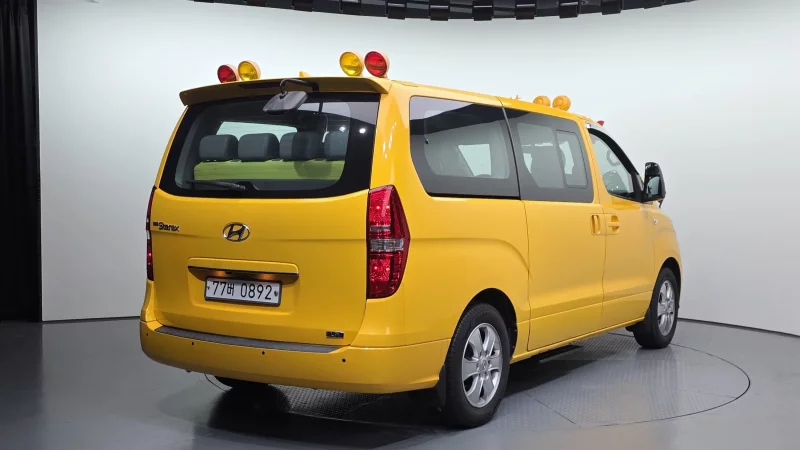 Hyundai Starex