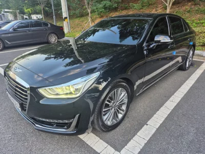 Genesis EQ900