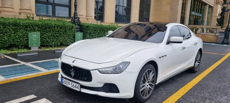 Maserati GHIBLI