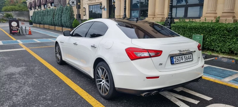 Maserati GHIBLI