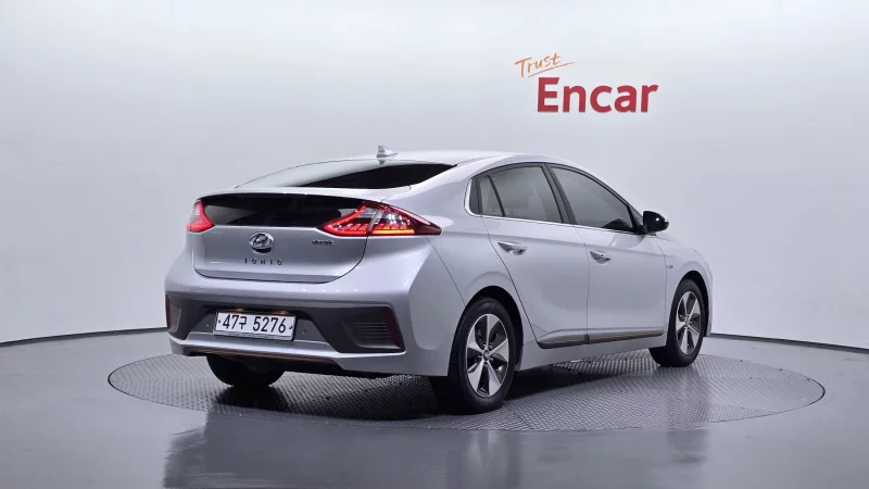 Hyundai Ioniq